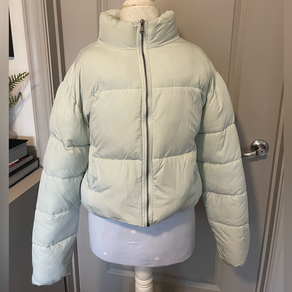 Double Zero Mint Crop Puffer Jacket, Size M.
